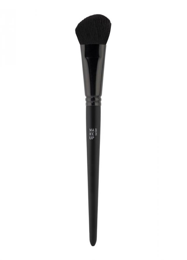Кисть для румян Blush Brush Кисть для румян Blush BrushКисти<br>Кисть Blush Brush специально создана для нанесения румян. Мягкий и упругий натуральный ворс обеспечит легкое нанесение и распределение продуктов. Кисть прекрасно подходит для коррекции лица. Благодаря скошенной форме кисть идеально повторяет естественные контуры лица и безупречно их выделяет.<br>