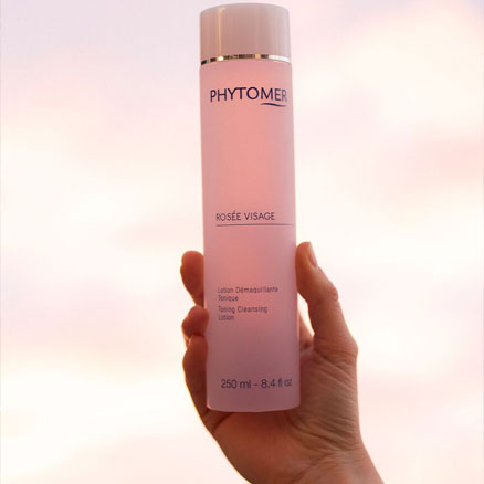 Запускаем майские в ПарадПомад! Майский релакс: скидки на профессиональный уход за кожей!