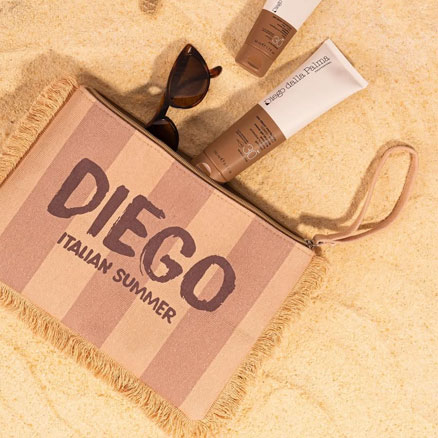 При покупке двух продуктов бренда Diego dalla Palma Professional из солнечной линии Ваш подарок вместительный клатч 