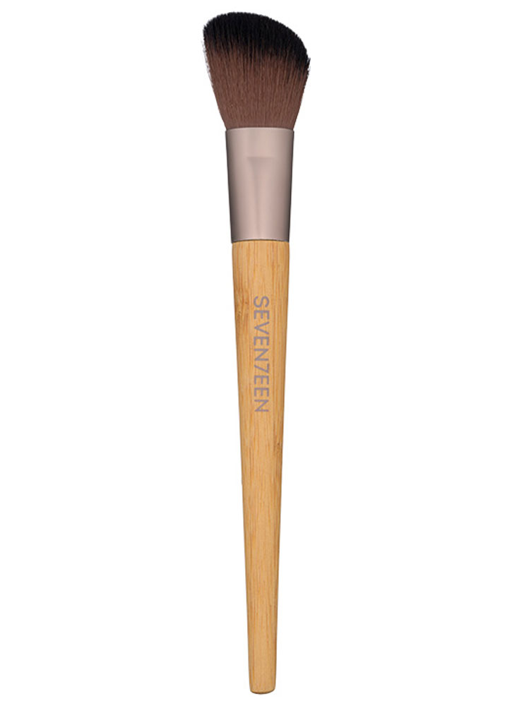 Кисть для контуринга  SEVEN7EEN Contour Brush Bamboo Handle